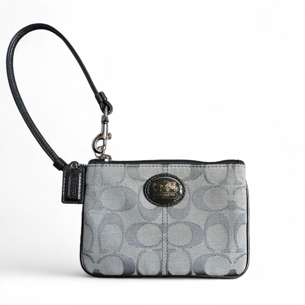 Coach Sutton Signature Silver Wristlet F43996